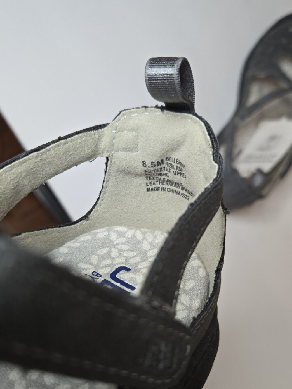 JBU Bellerose Size 8.5 Charcoal Gray Laser-Cut Velcro Strap Outdoor Casual Flat - Picture 9 of 15